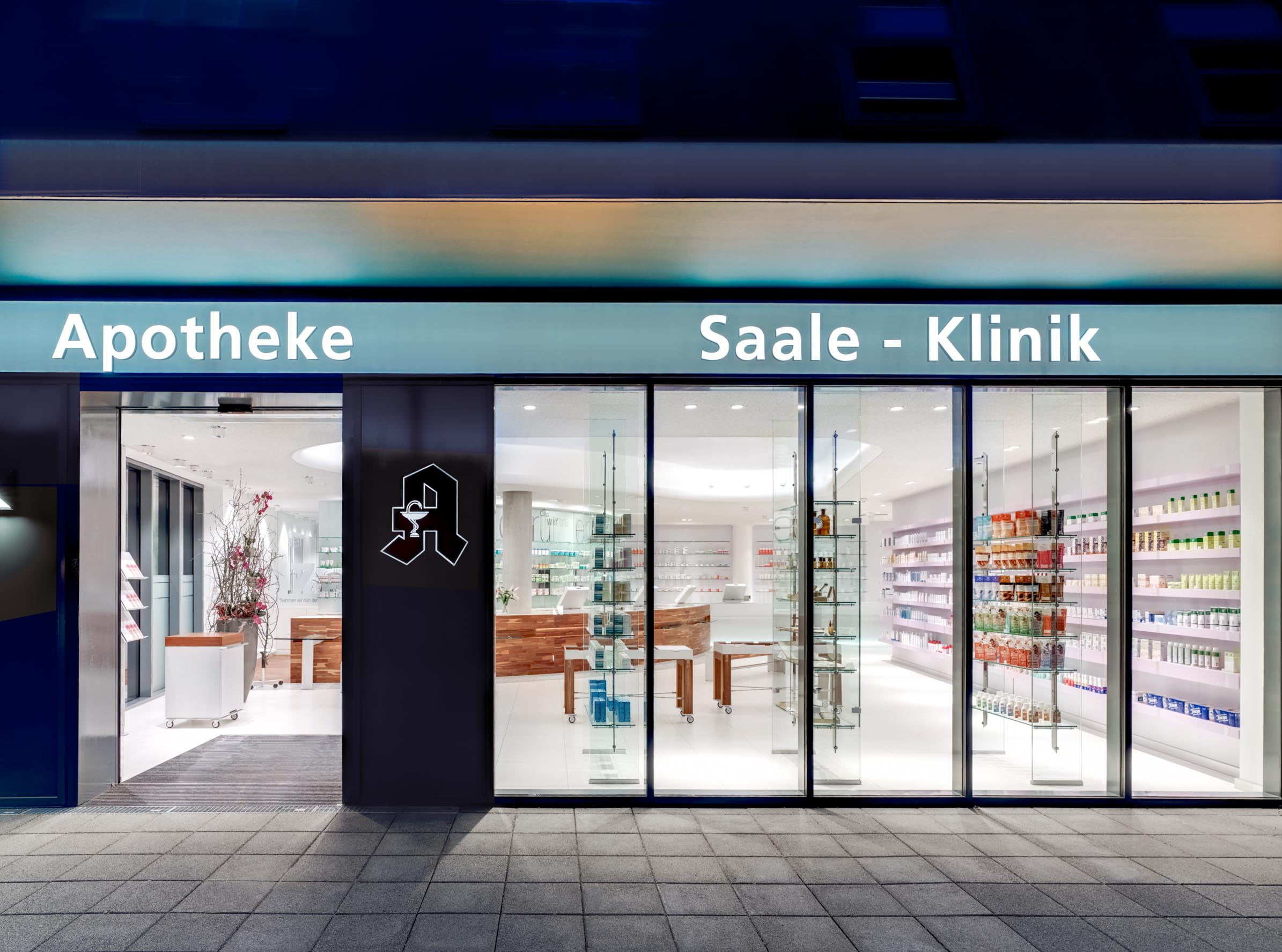 Apotheke an der Saaleklinik Halle – Fassade