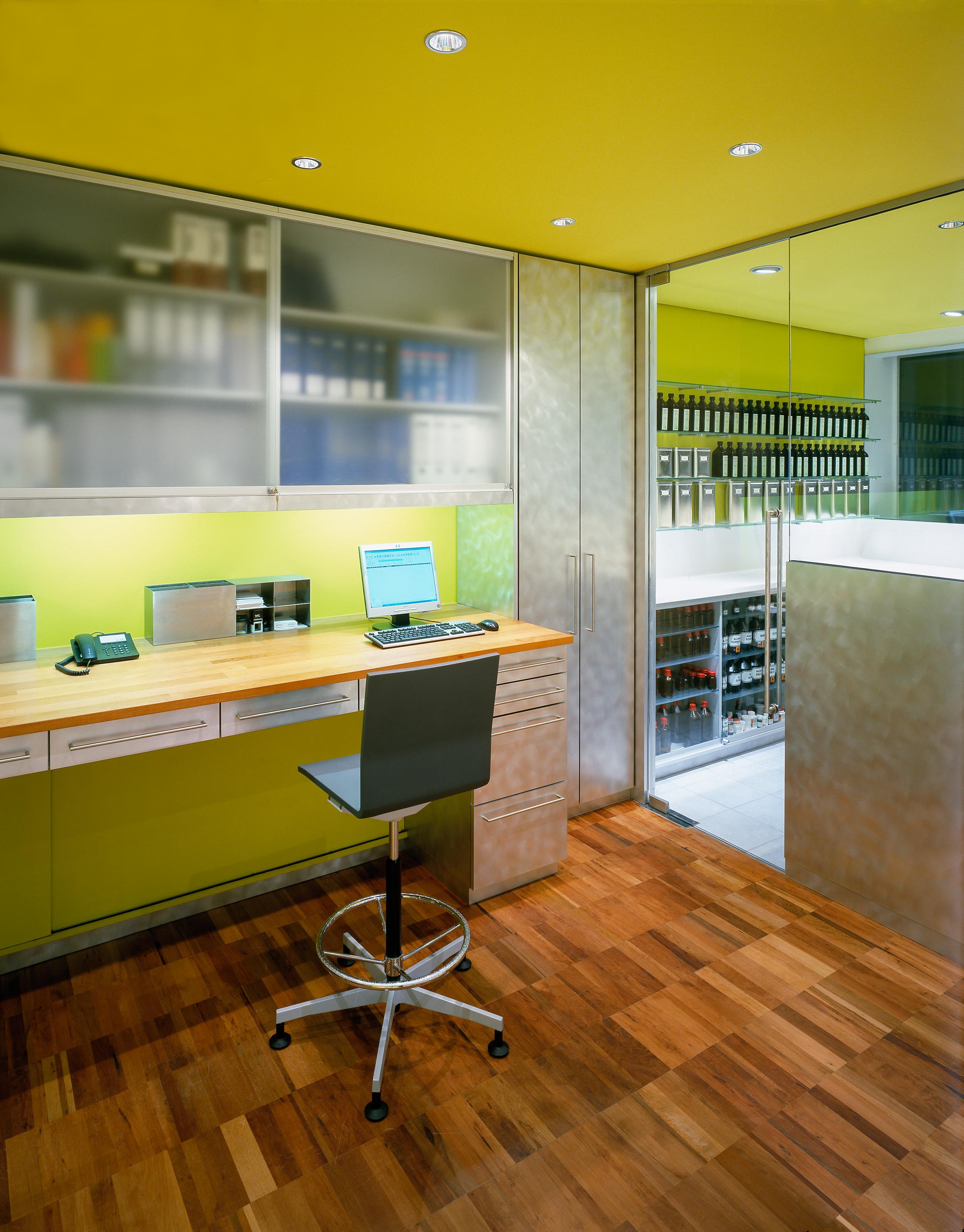 Arbeitsplatz in der Rezeptur