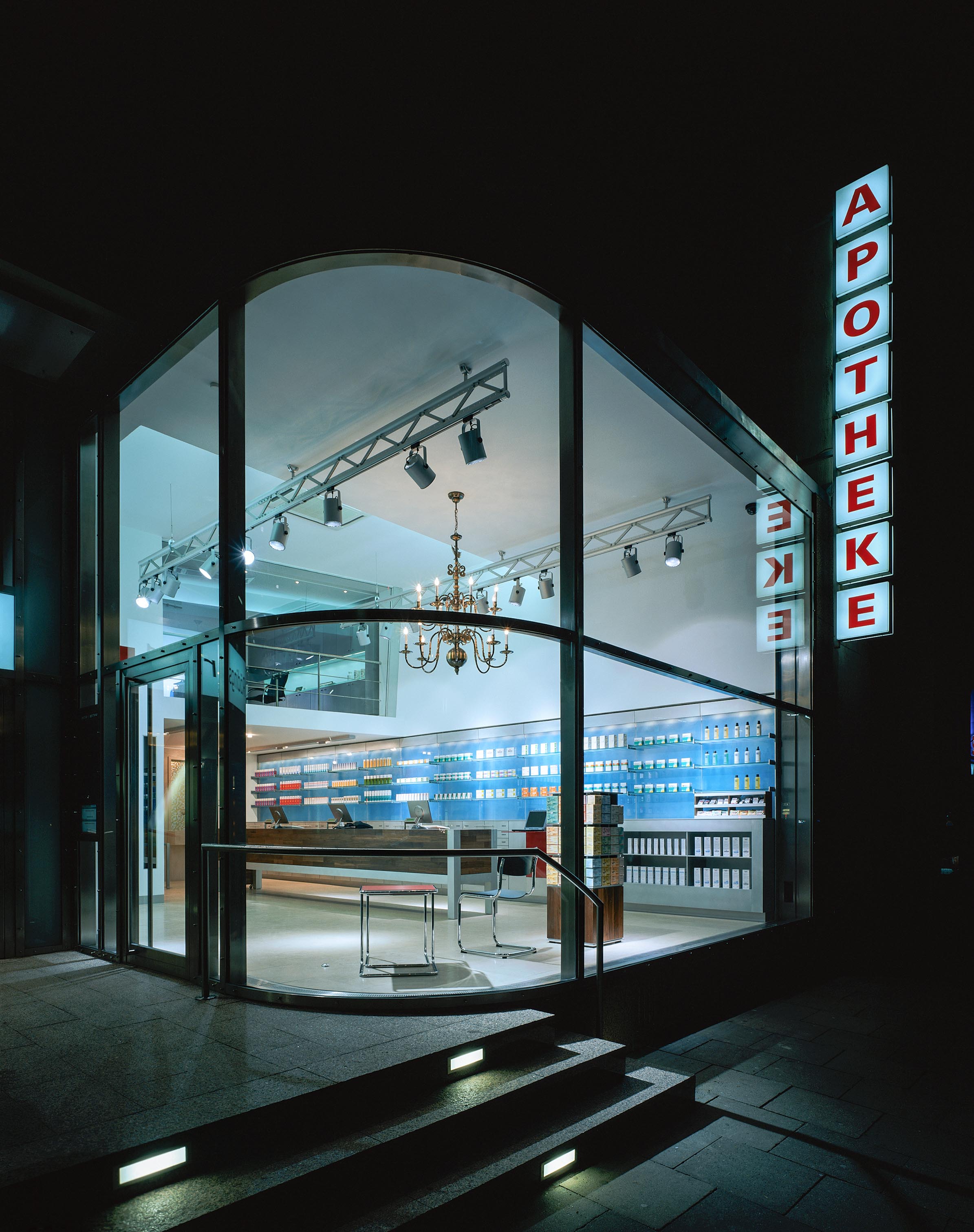 Eckfassade und Schaufenster