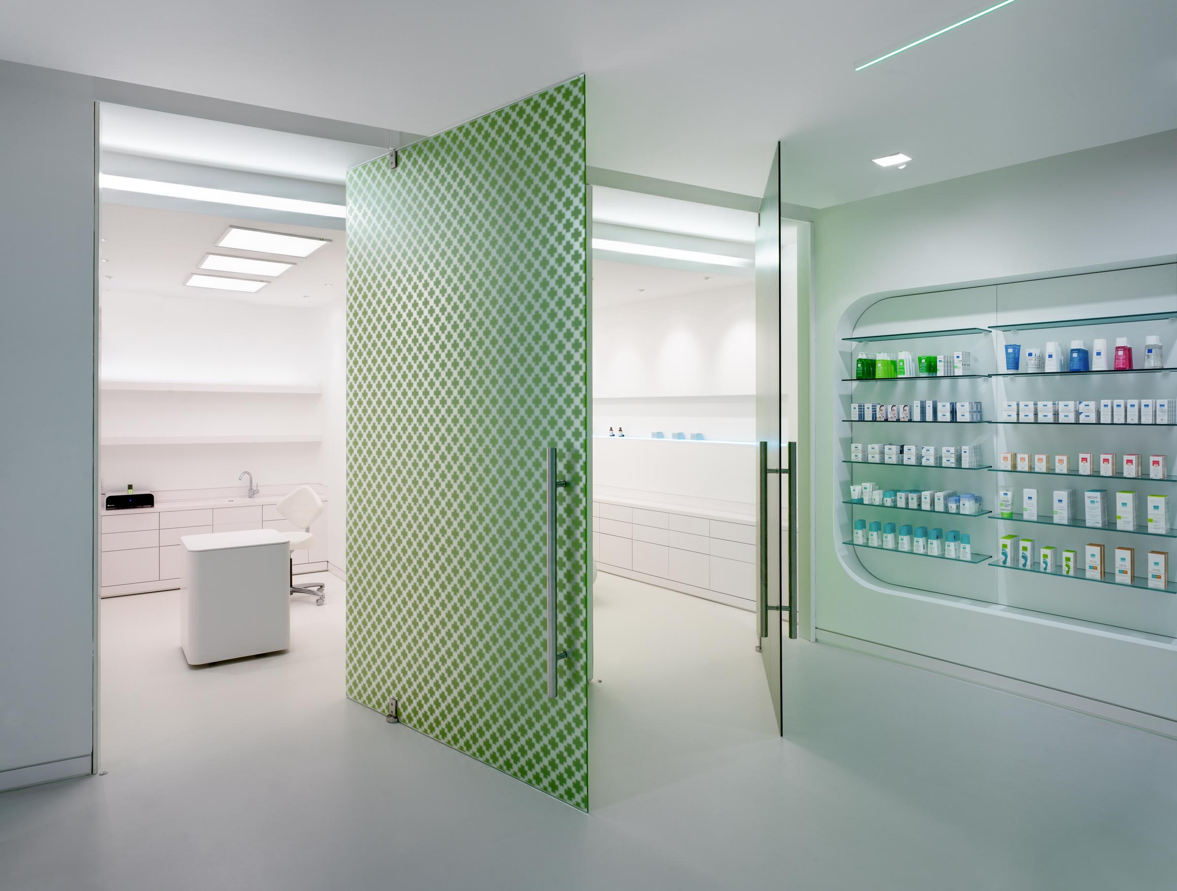 Consultation rooms with full-height glass doors
