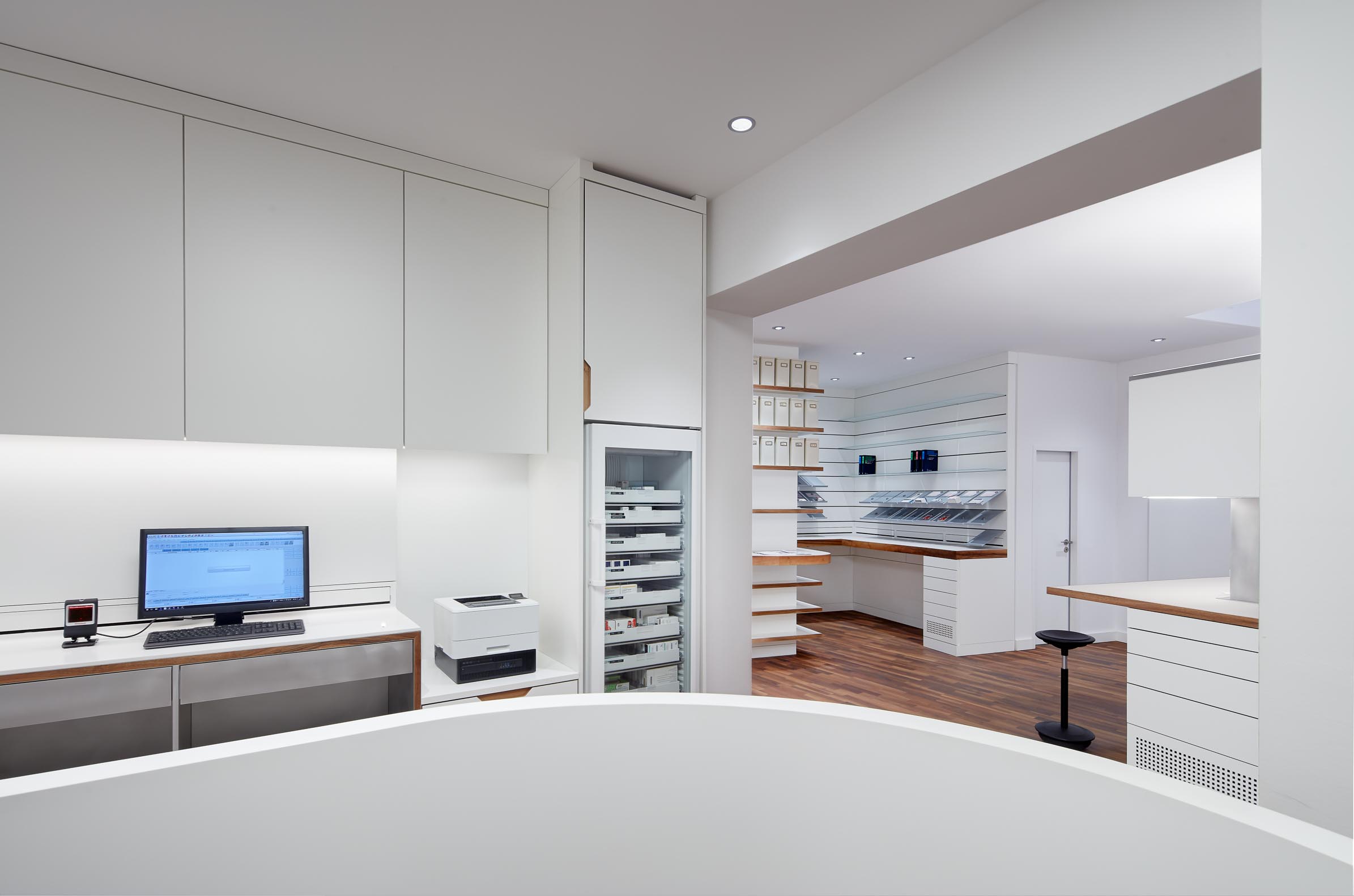 Germania Apotheke Aachen, Arbeitsbereich und Teerezeptur