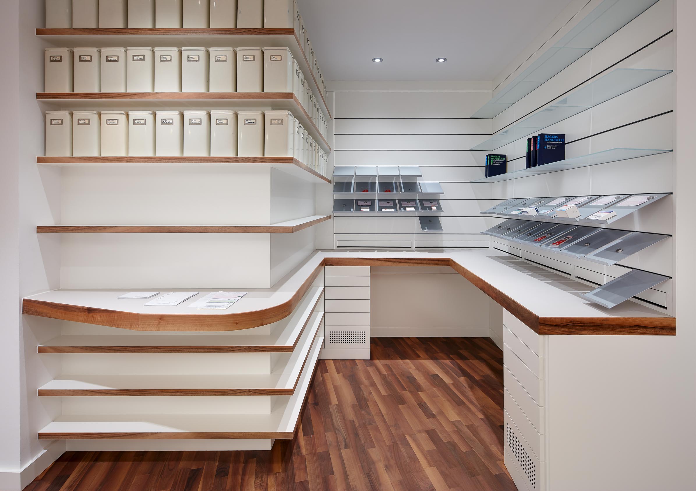Germania Apotheke Aachen, Versand und Teerezeptur