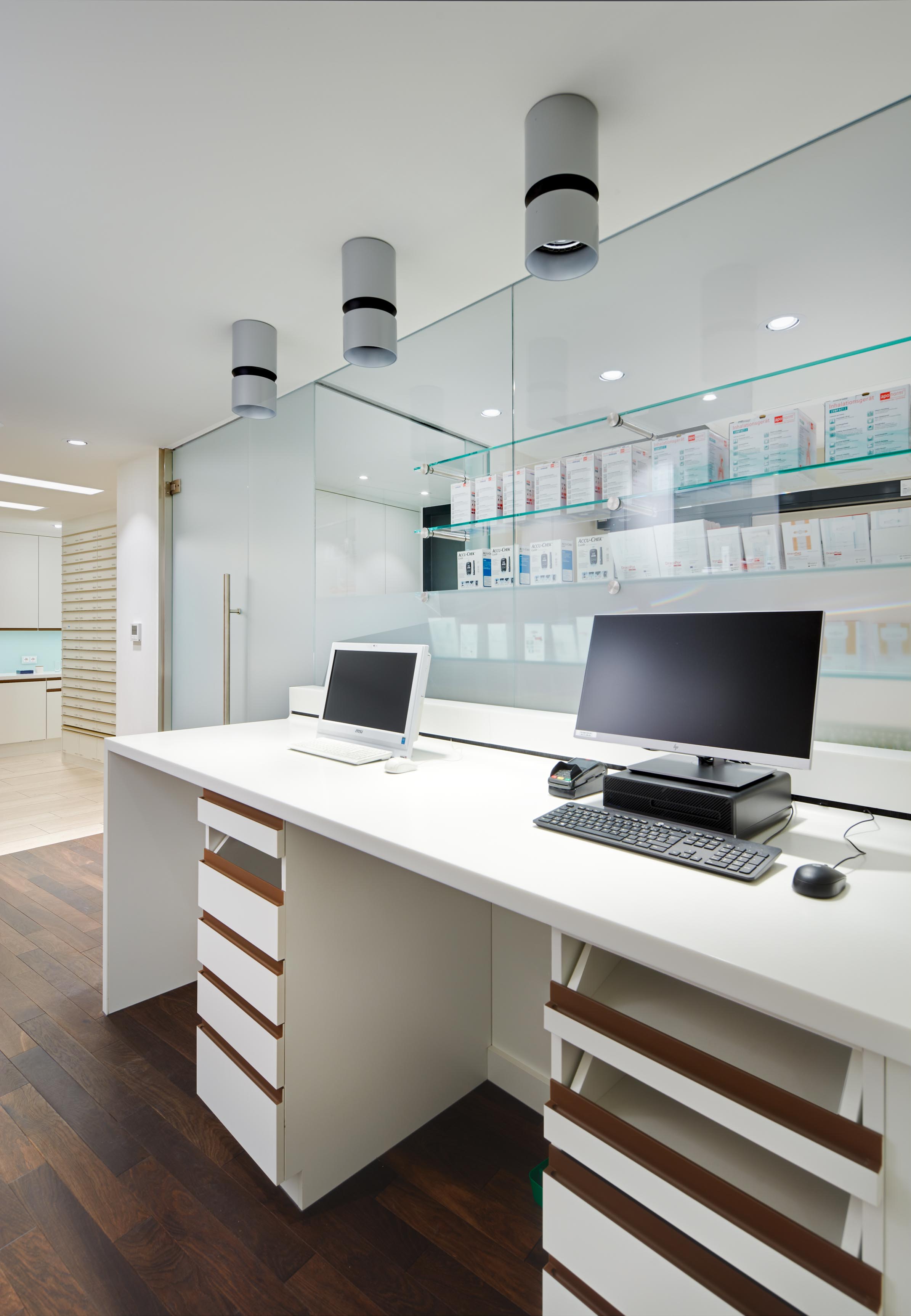 Marien Apotheke Aldenhoven, Backoffice