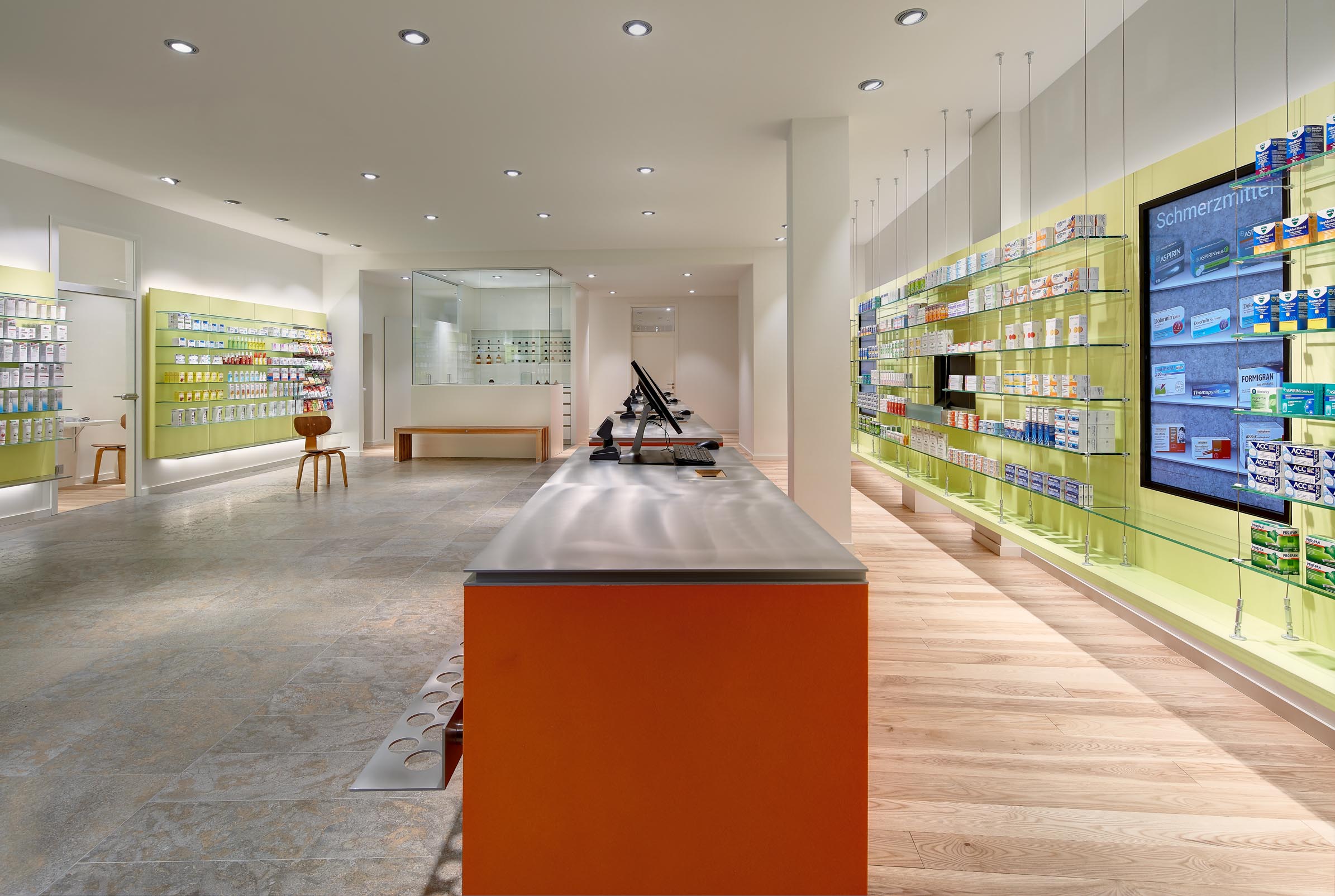 Stadt-Apotheke Köln, digitale Sichtwahl und Rezeptur