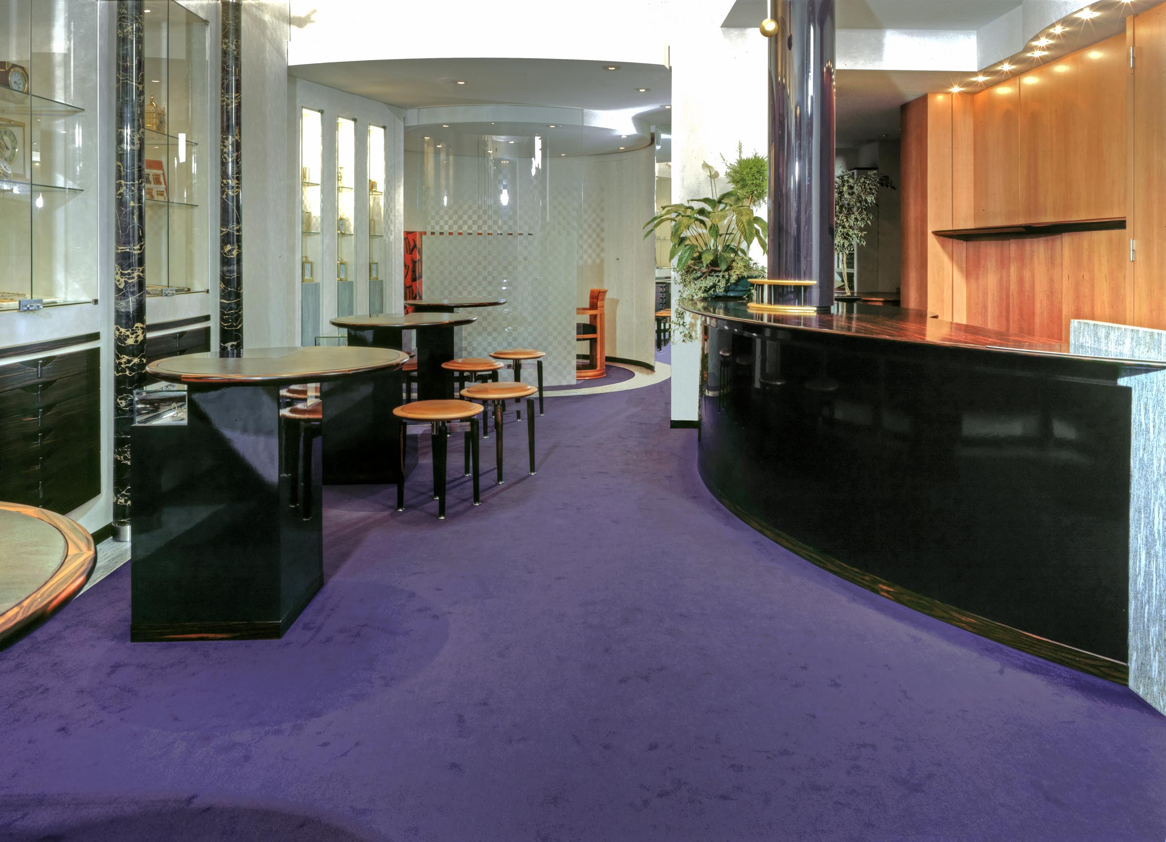 Sales area with cash desk in the Giessmann watch shop